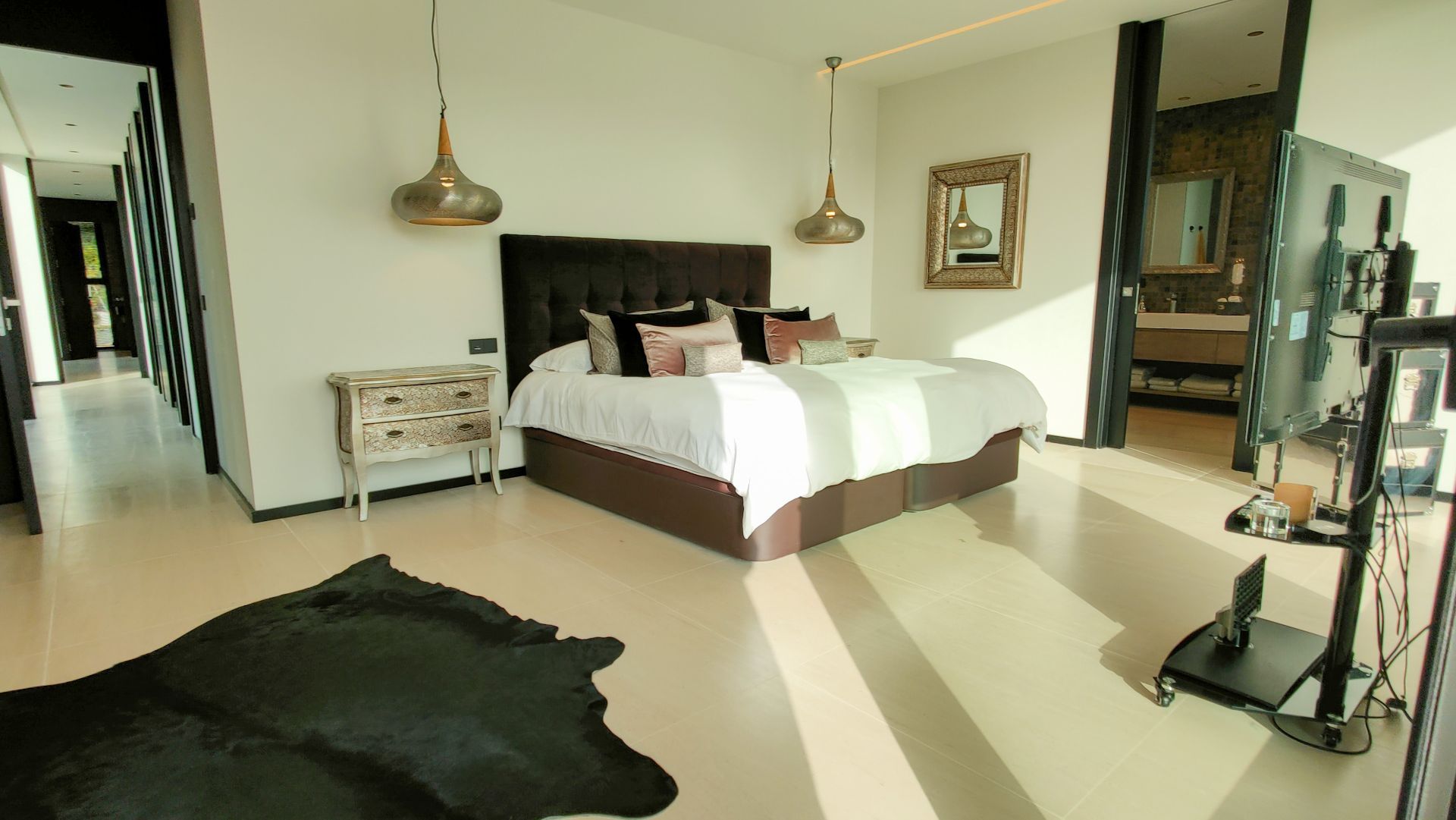 Nueva Andalucia Marbella villa 6 Bedrooms