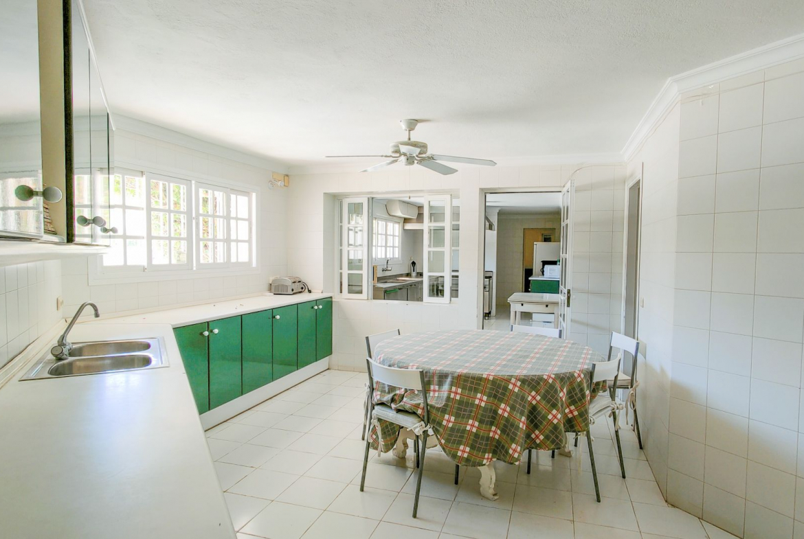 San Pedro Alcantara villa 7 Bedrooms