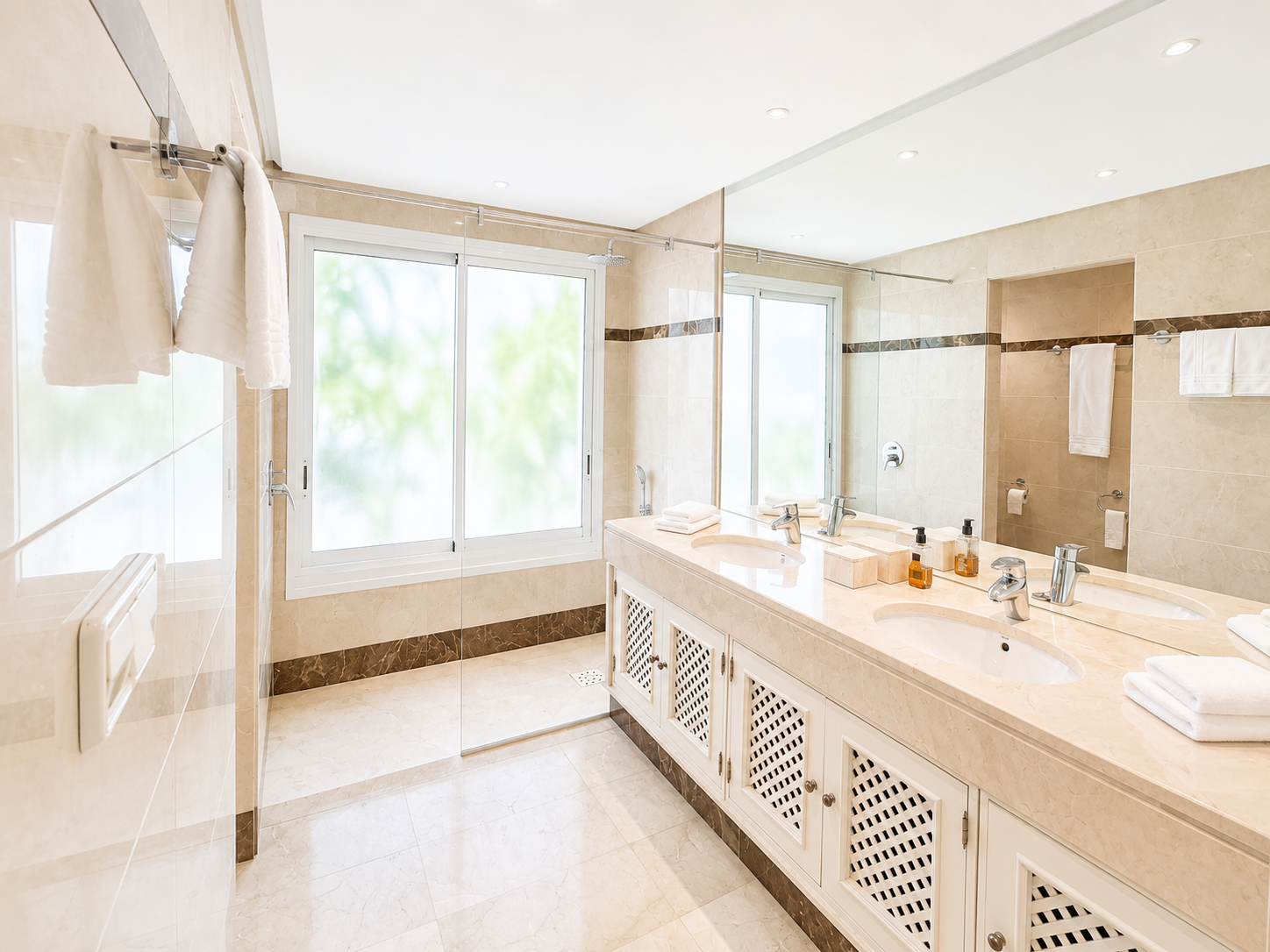 luxo-estate-14 Puerto Banus Marbella penthouse 3 Bedrooms