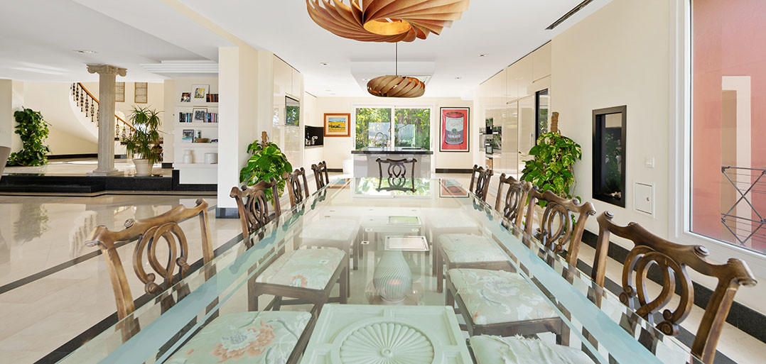 Estepona villa 8 Bedrooms
