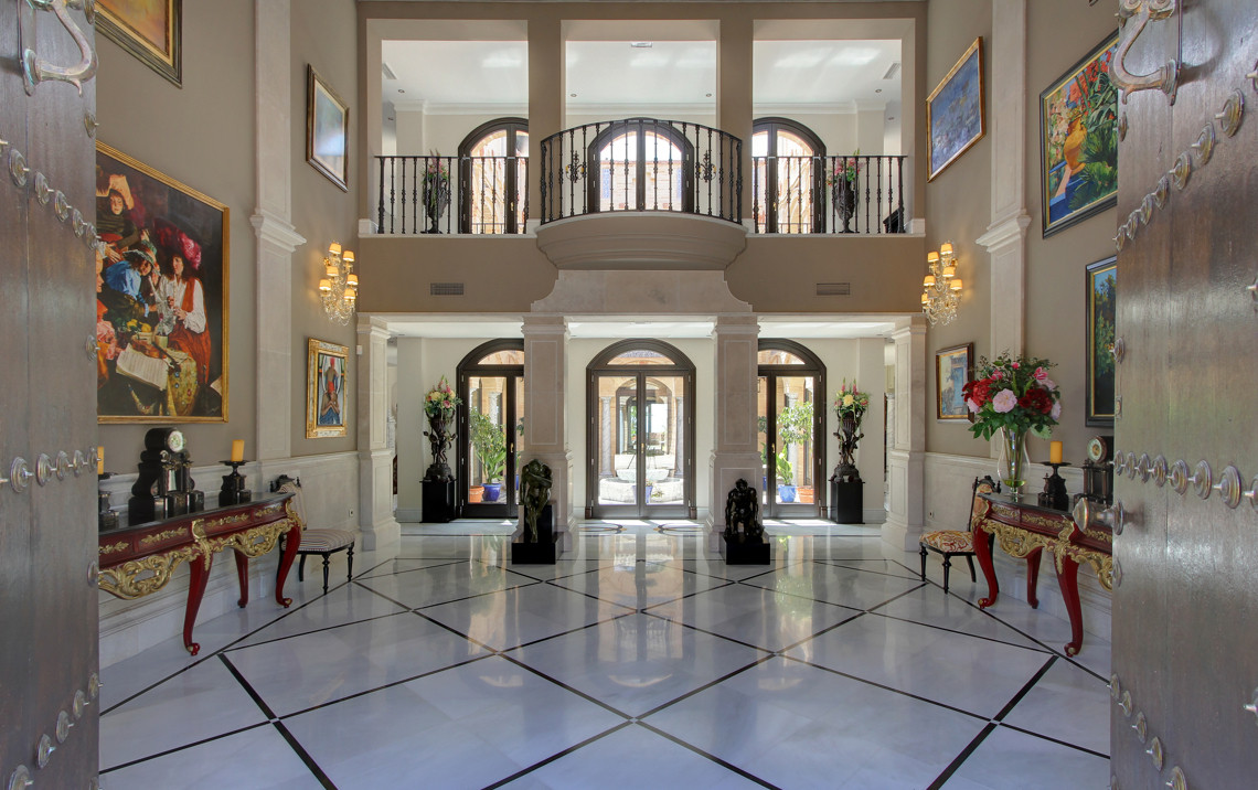 Marbella villa 6 Bedrooms