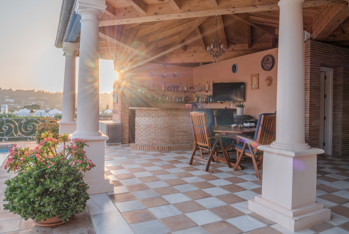 Nueva Andalucia Marbella villa 6 Bedrooms