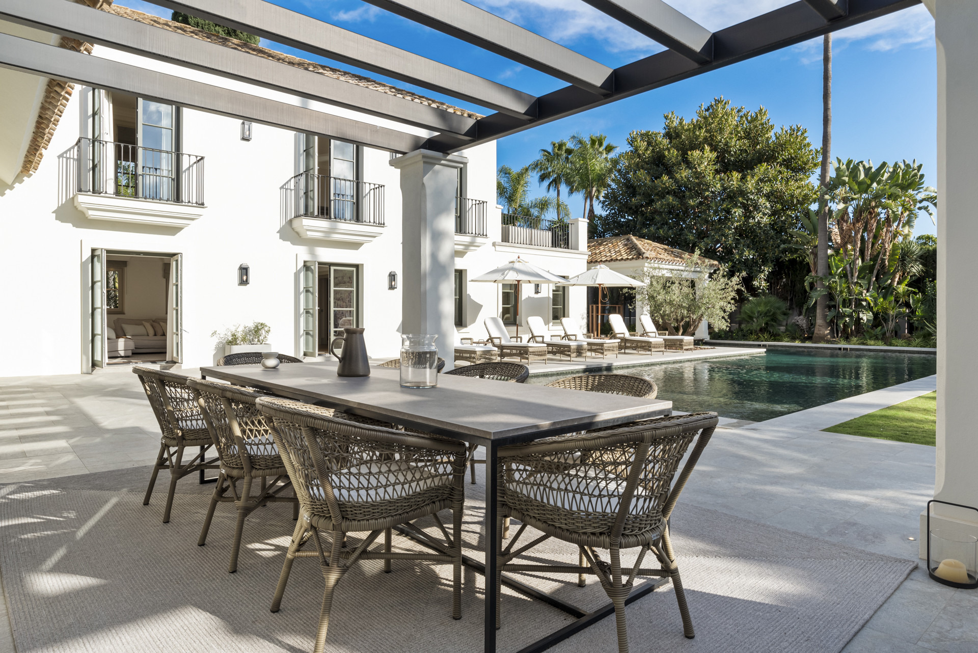 luxo-estate-14 Nueva Andalucia Marbella villa 5 Bedrooms