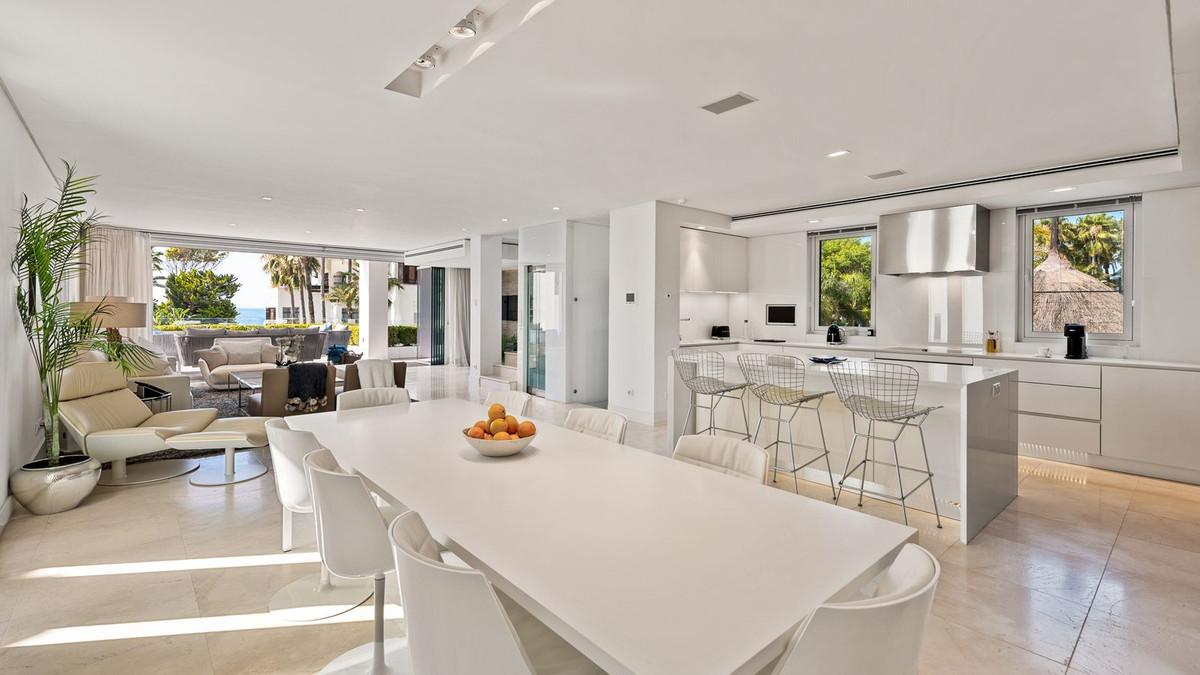 Marbella Golden Mile Marbella villa 4 Bedrooms