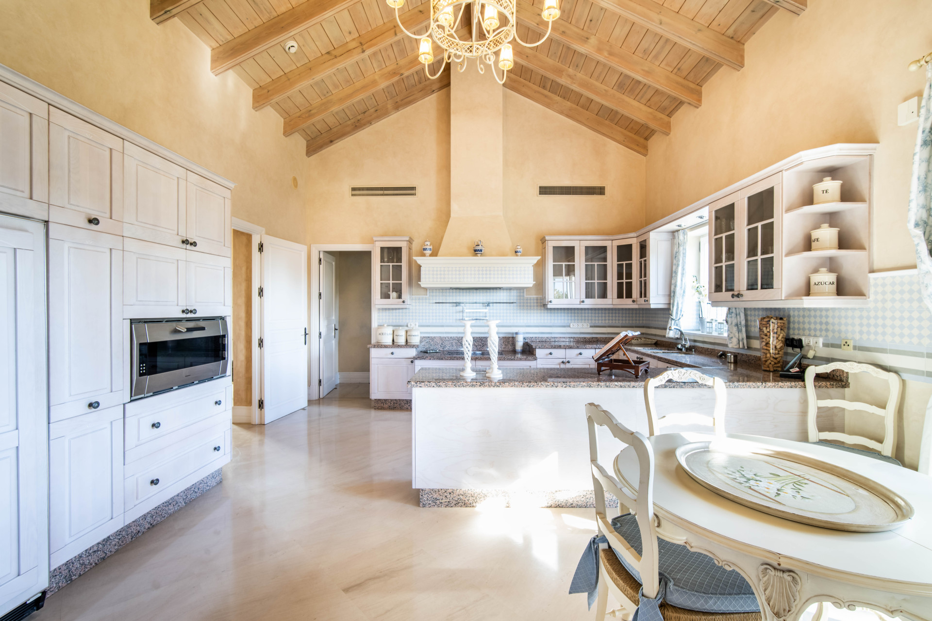 Marbella Golden Mile Marbella villa 5 Bedrooms