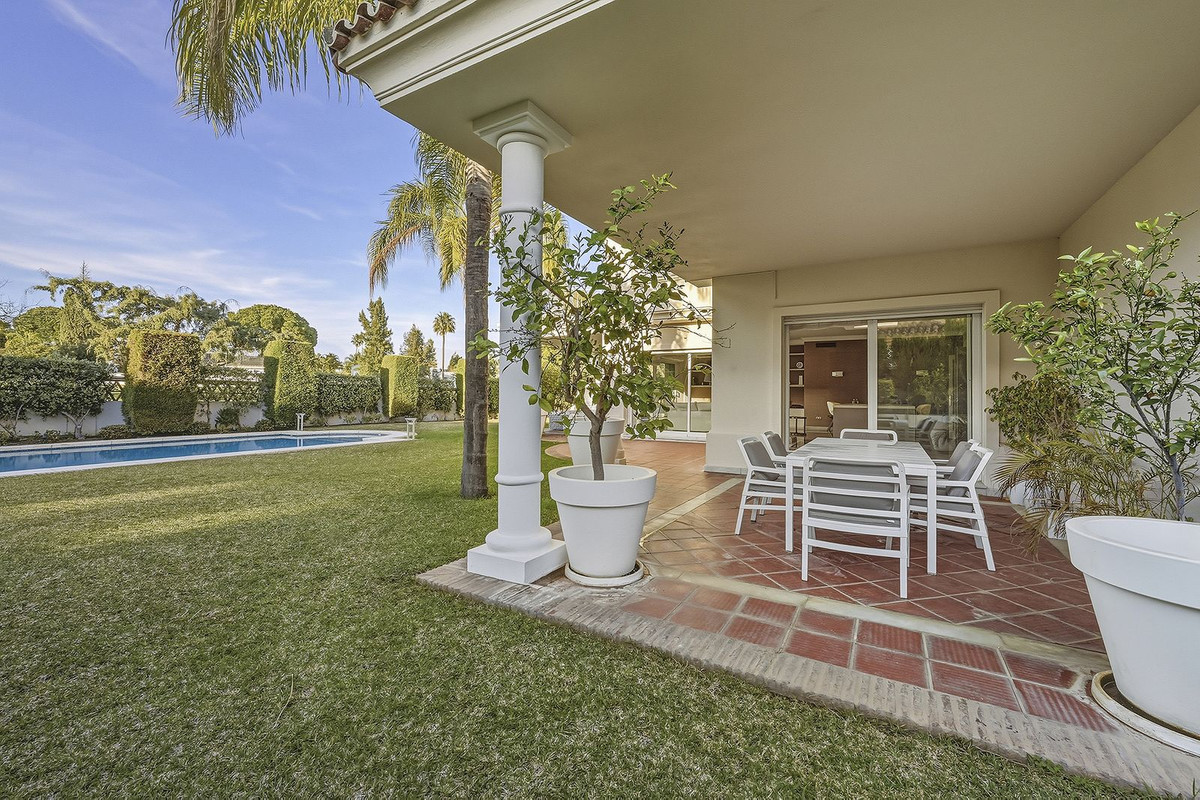 Guadalmina Alta San Pedro Alcantara villa 5 Bedrooms