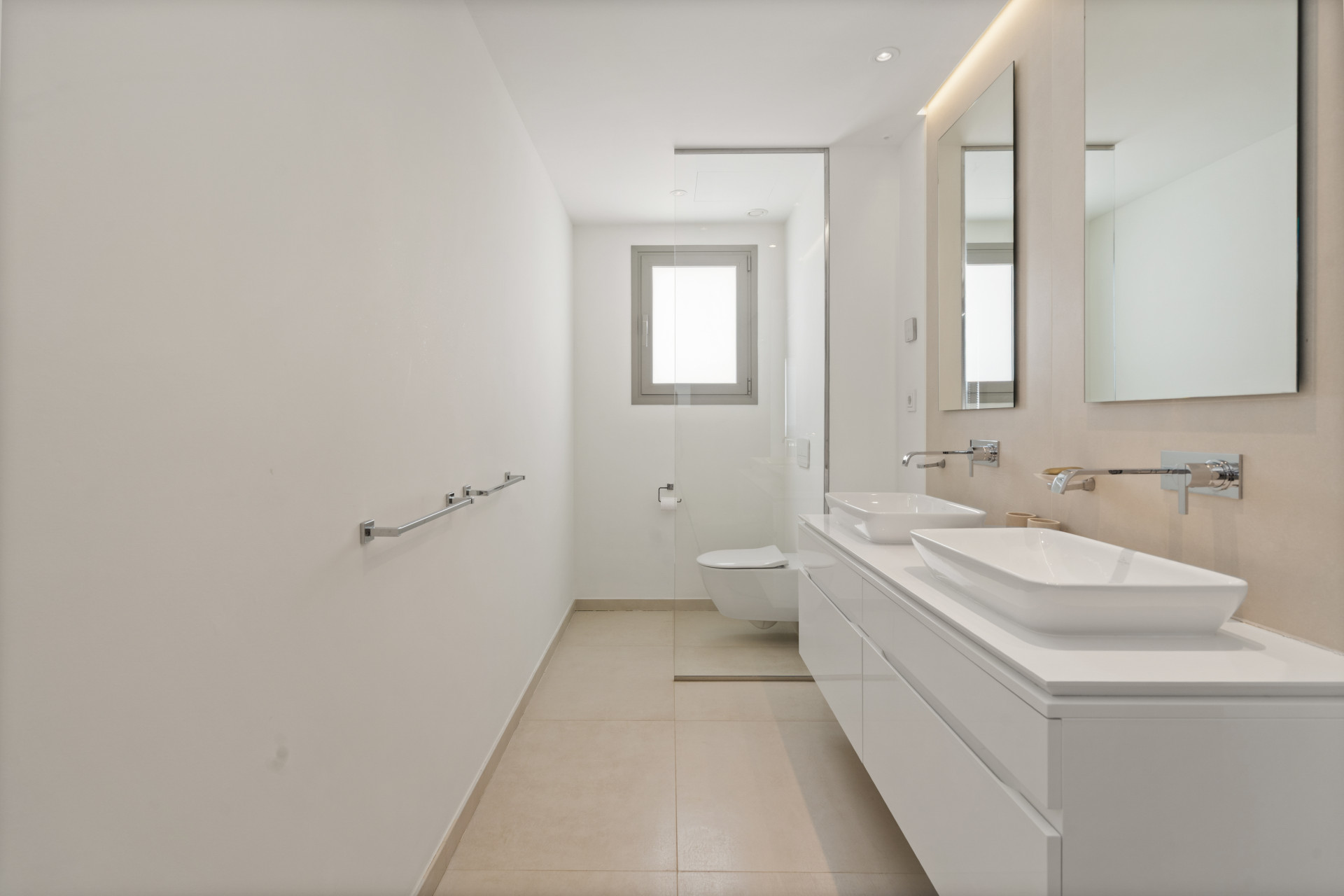 luxo-estate-14 Nueva Andalucia Marbella apartment 5 Bedrooms