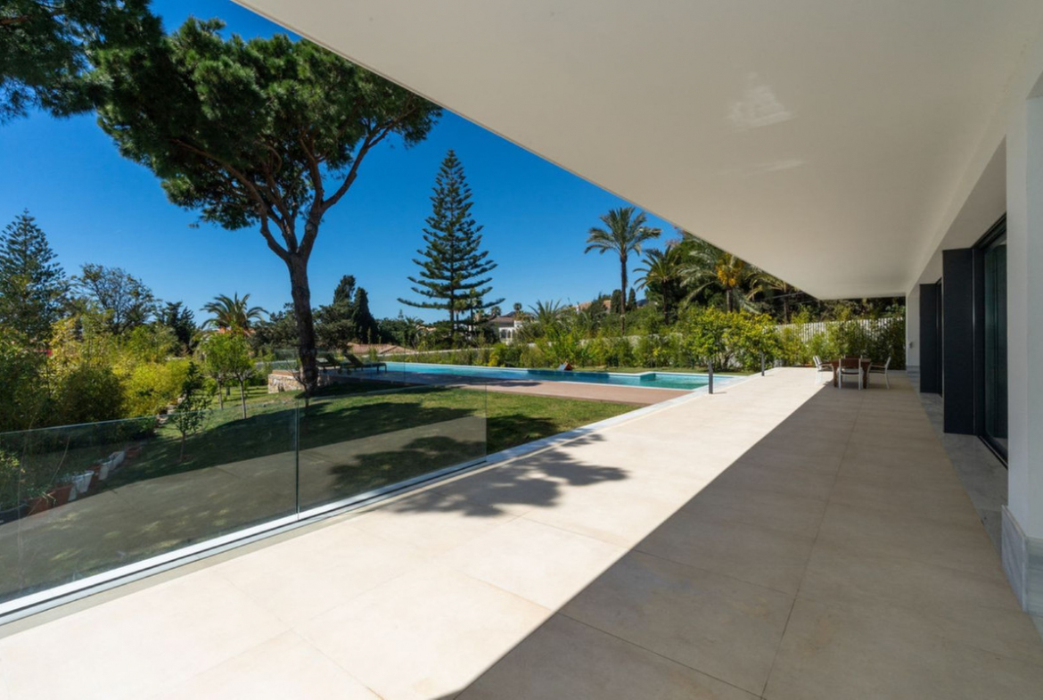Marbesa Marbella villa 6 Bedrooms