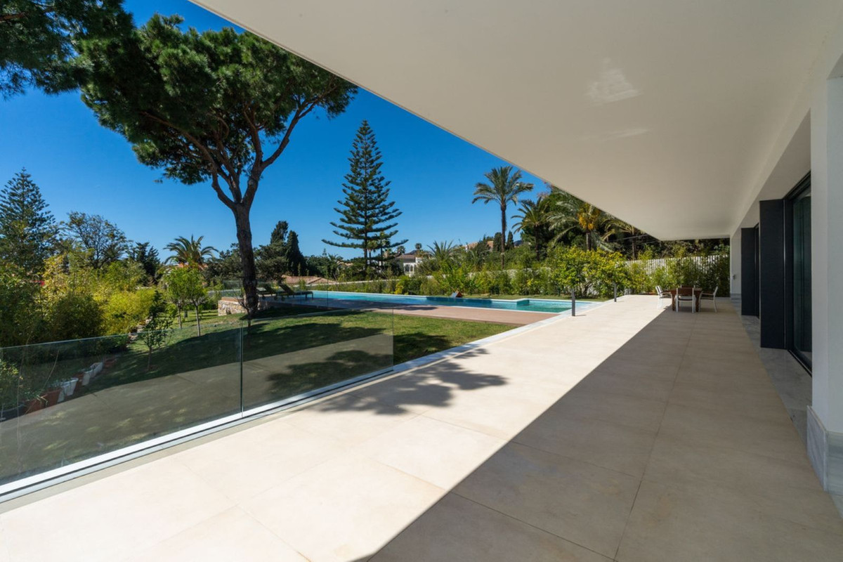 Marbesa Marbella villa 6 Bedrooms