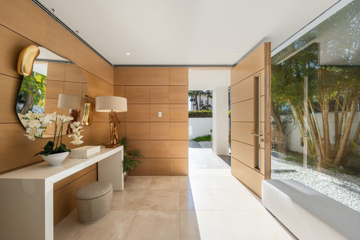 luxo-estate-15 Marbella Golden Mile Marbella villa 4 Bedrooms