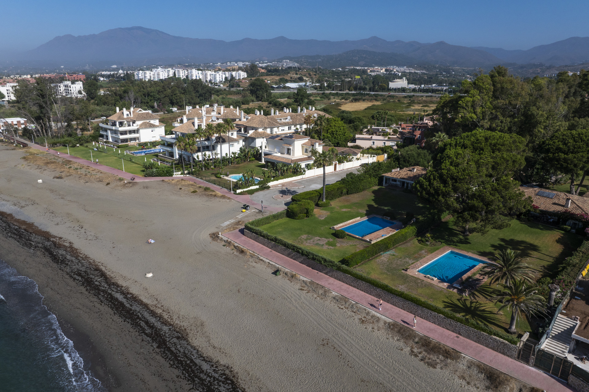 Estepona villa 5 Bedrooms