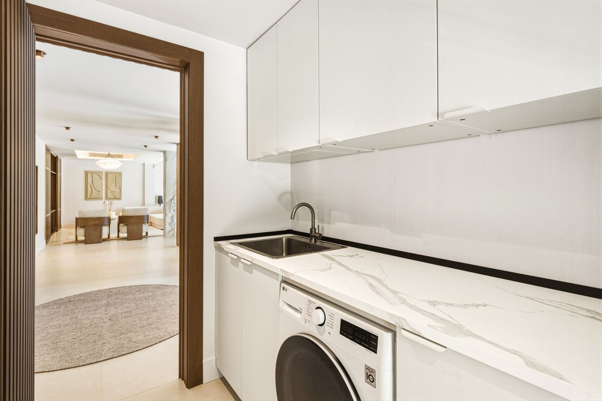 Nueva Andalucia Marbella villa 5 Bedrooms