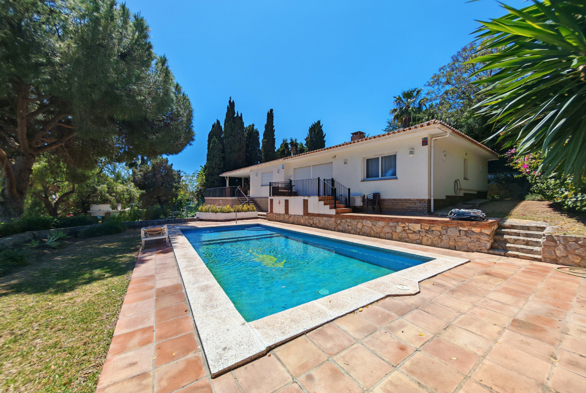 Marbesa Marbella villa 5 Bedrooms
