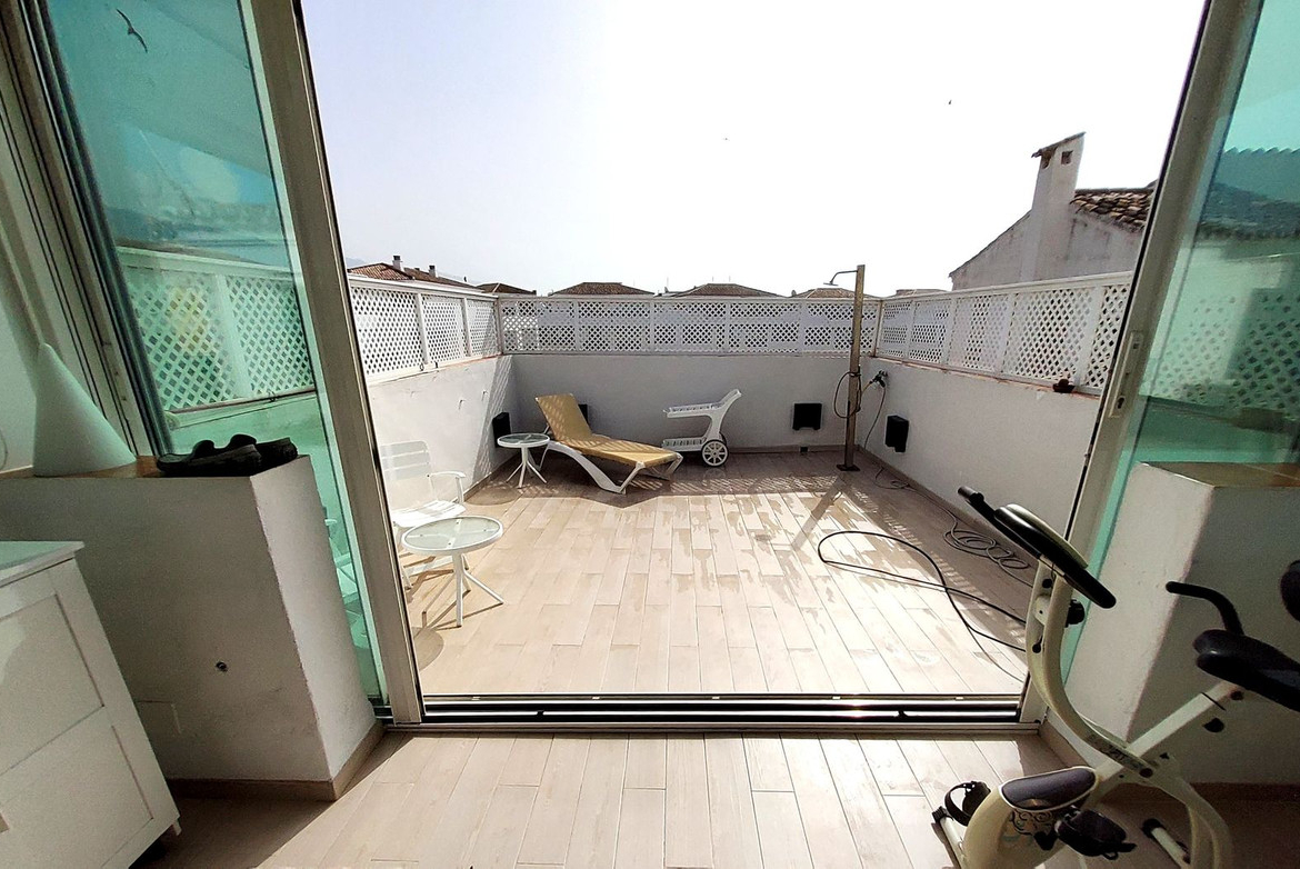 Puerto Banus Marbella penthouse 3 Bedrooms