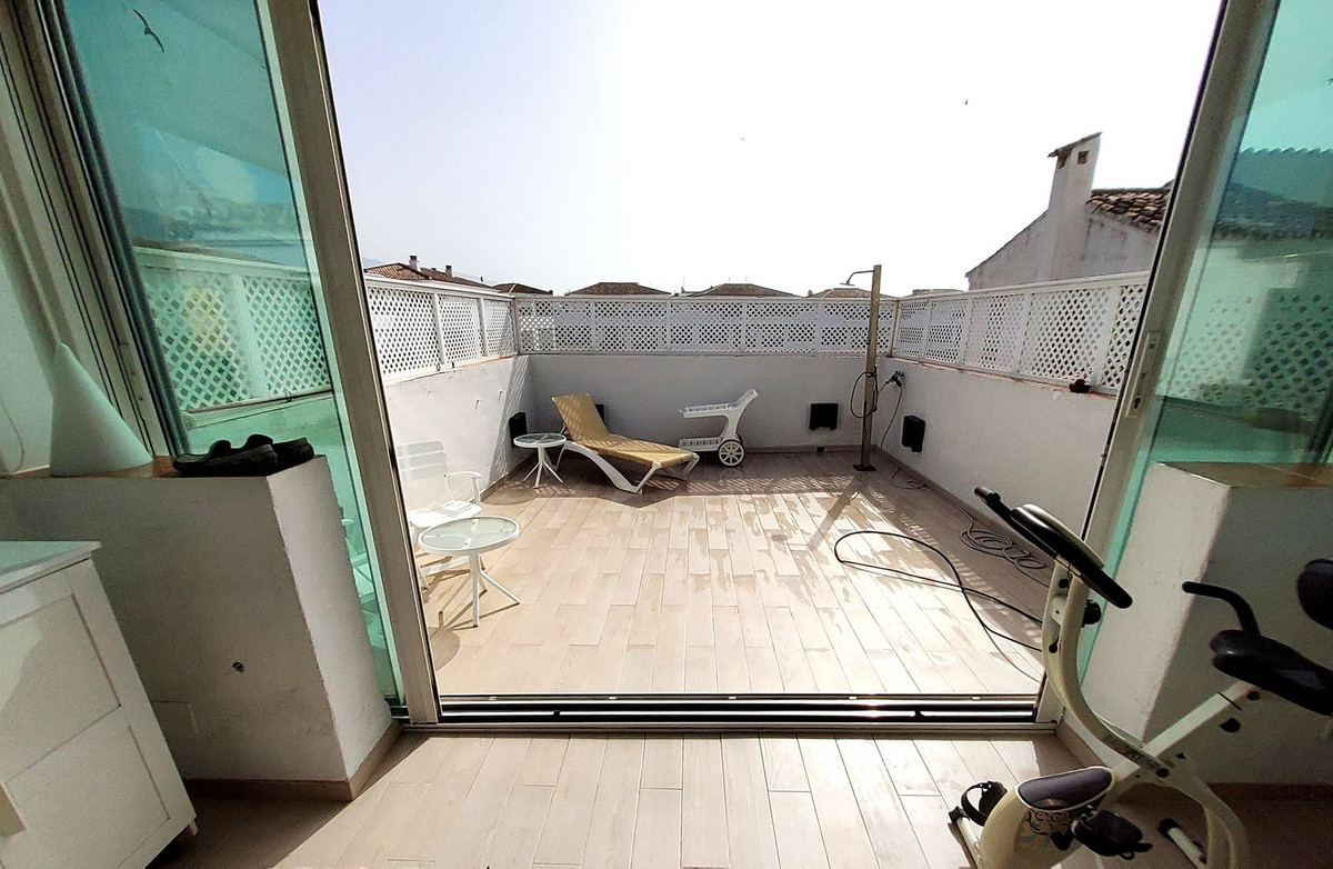 Puerto Banus Marbella penthouse 3 Bedrooms