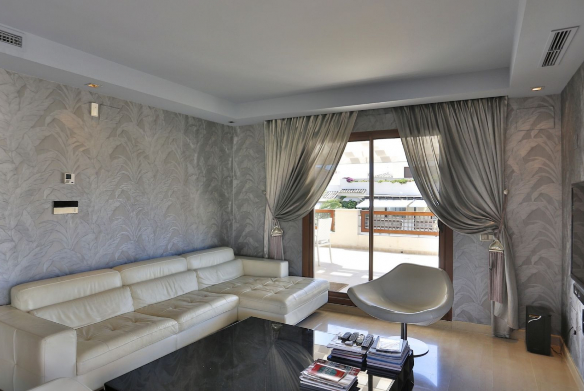 Nueva Andalucia Marbella penthouse 2 Bedrooms