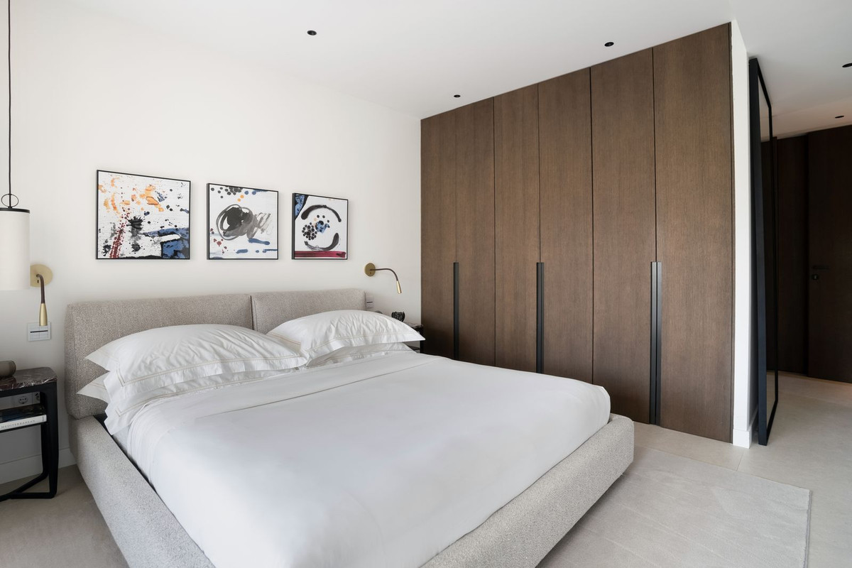 luxo-estate-15 Puerto Banus Marbella penthouse 3 Bedrooms