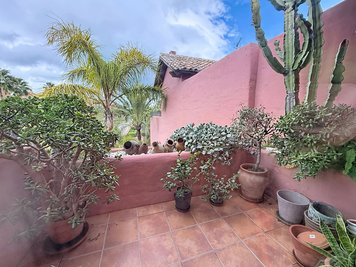 luxo-estate-15 Cancelada Estepona penthouse 3 Bedrooms