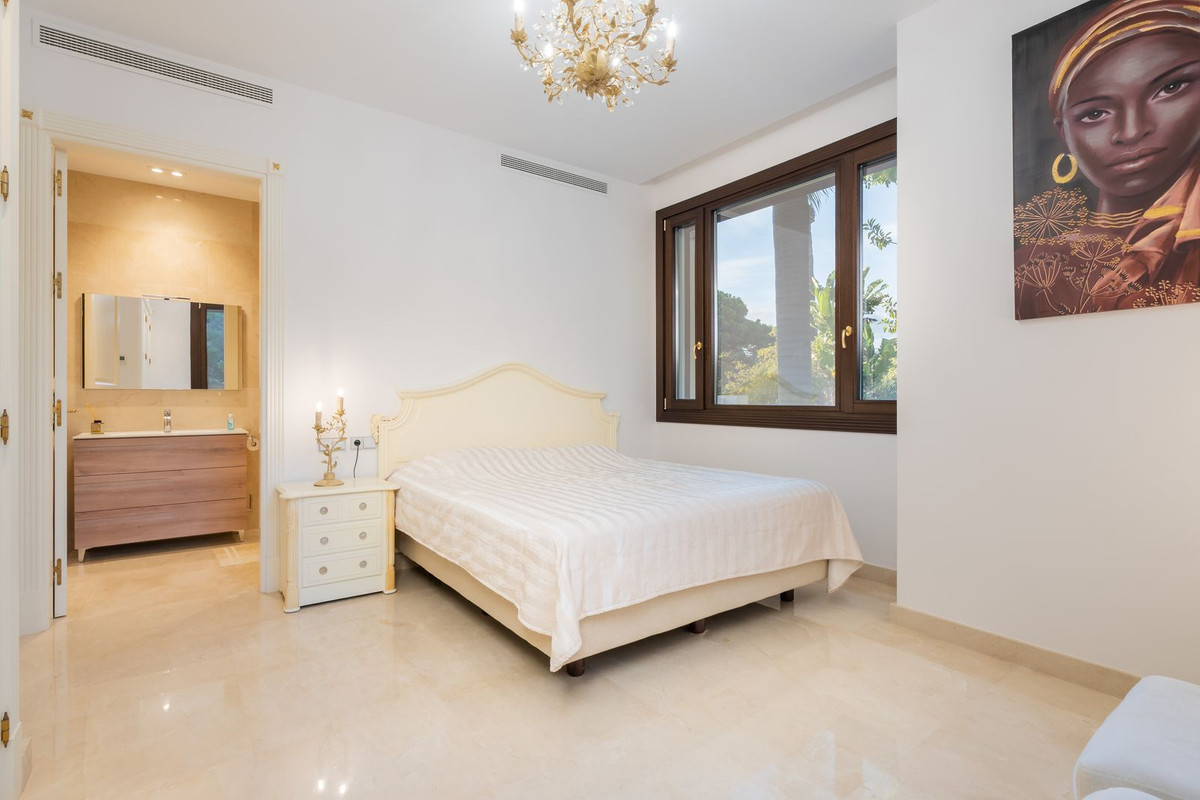 Guadalmina Baja San Pedro Alcantara villa 7 Bedrooms