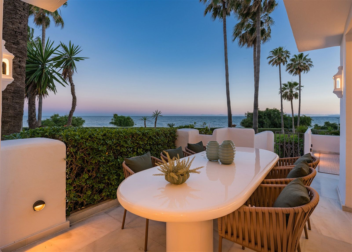 luxo-estate-15 Estepona apartment 3 Bedrooms