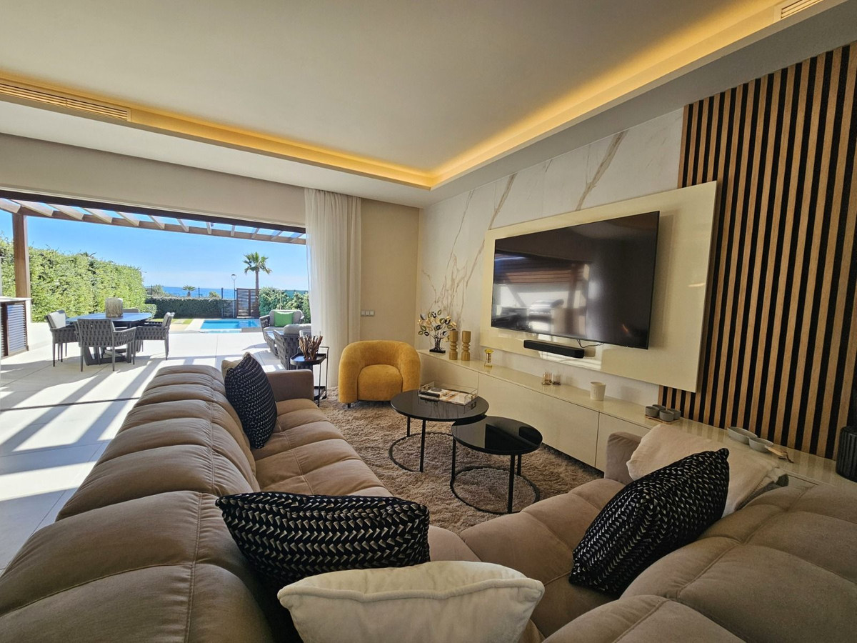 luxo-estate-15 New Golden Mile Estepona townhouse 4 Bedrooms