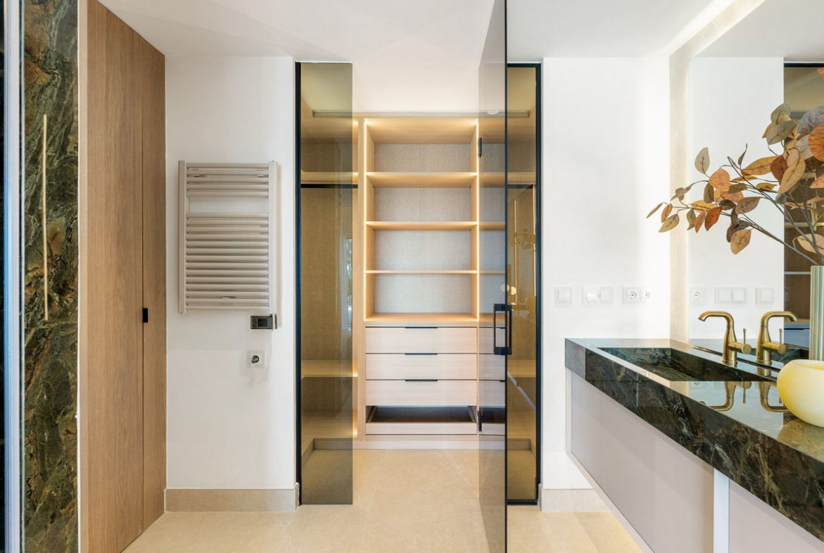 New Golden Mile Estepona apartment 3 Bedrooms