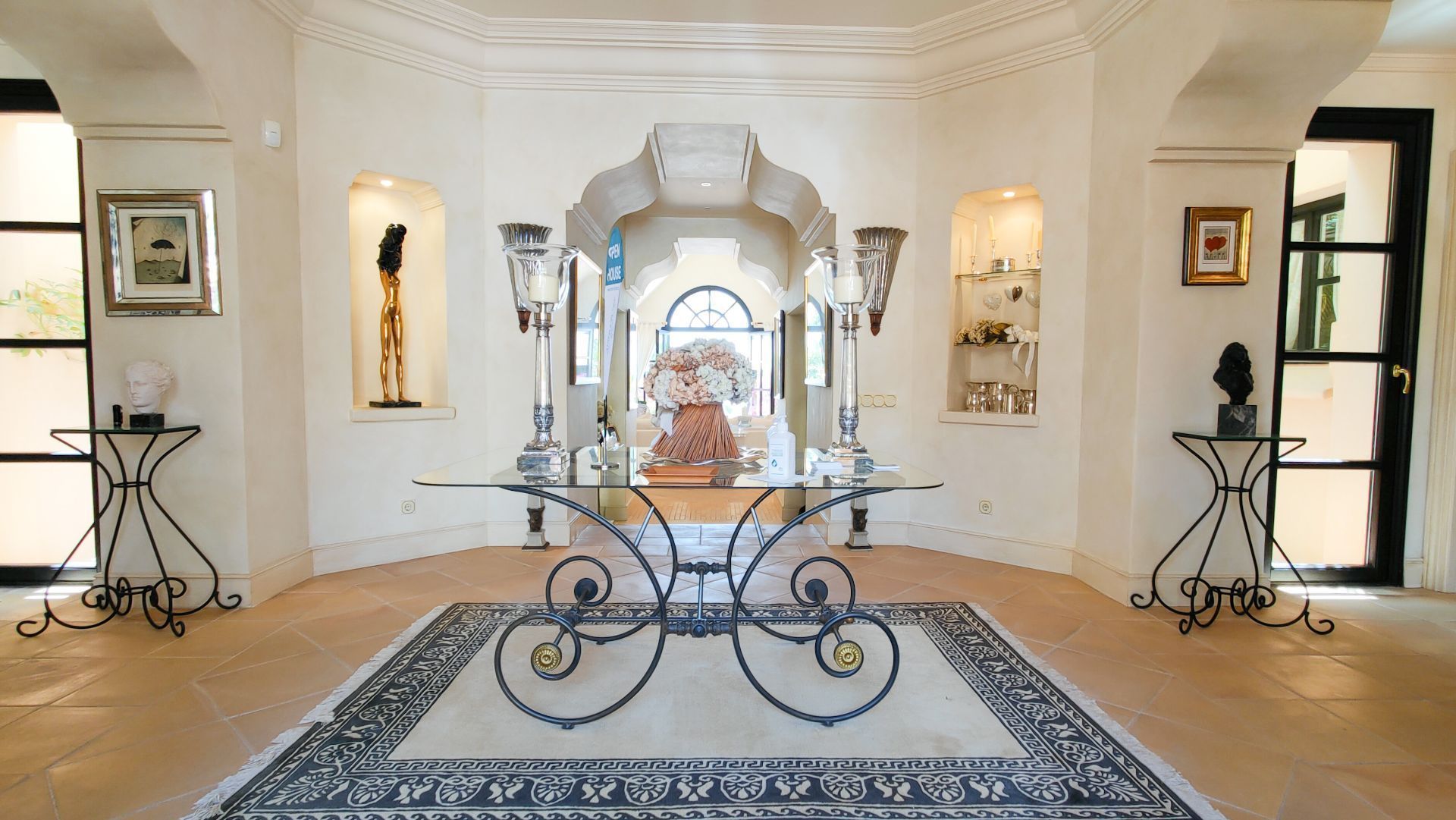 Marbella Golden Mile Marbella villa 3 Bedrooms