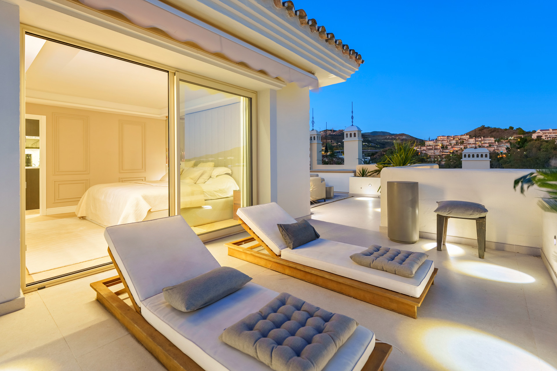 Nueva Andalucia Marbella penthouse 3 Bedrooms