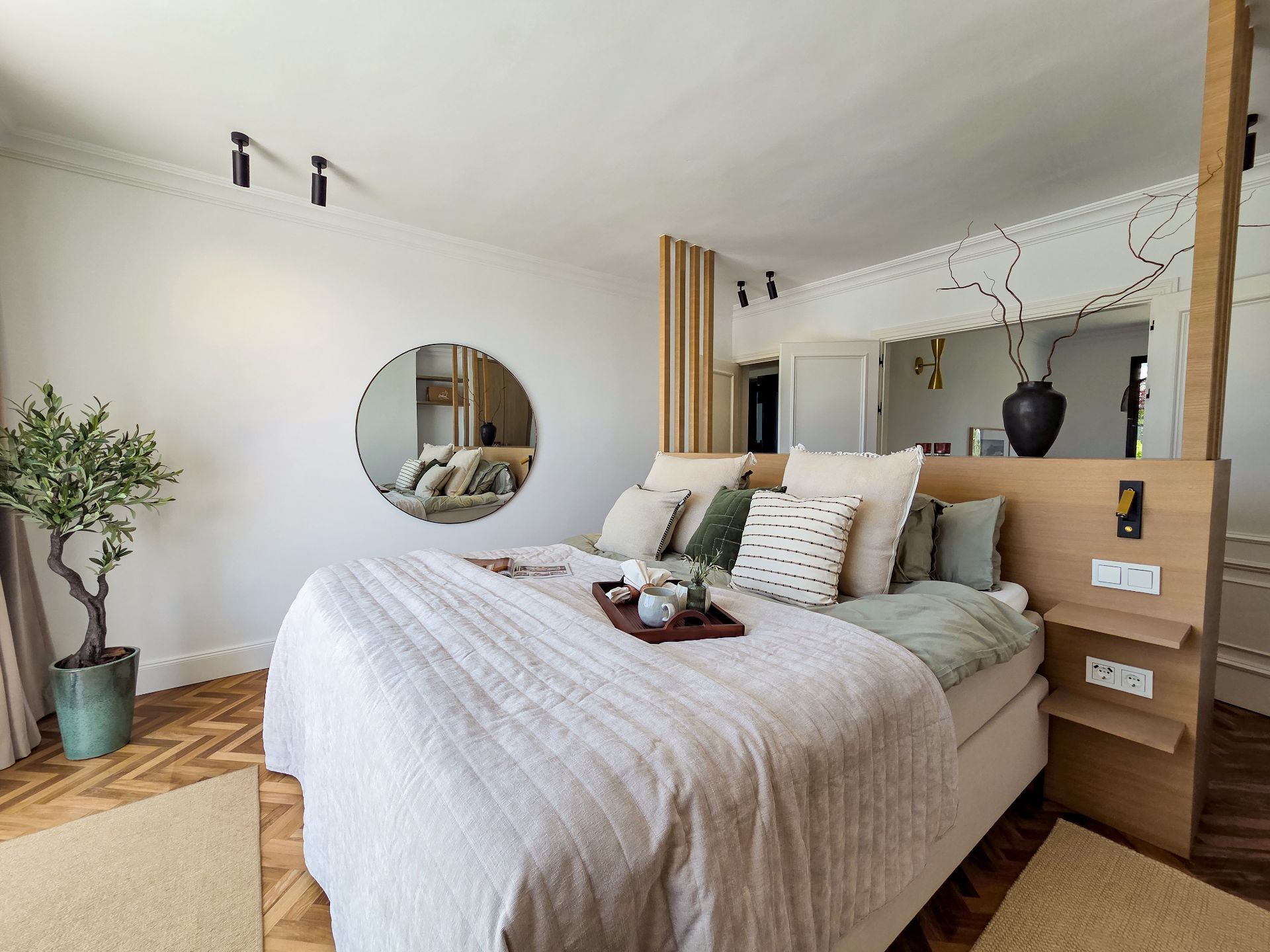 Nueva Andalucia Marbella villa 5 Bedrooms