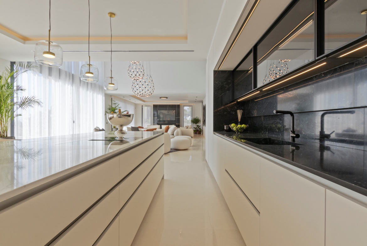 Sierra Blanca Marbella villa 7 Bedrooms