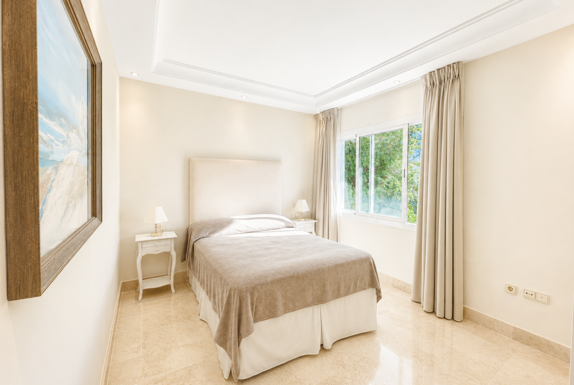 Puerto Banus Marbella penthouse 3 Bedrooms