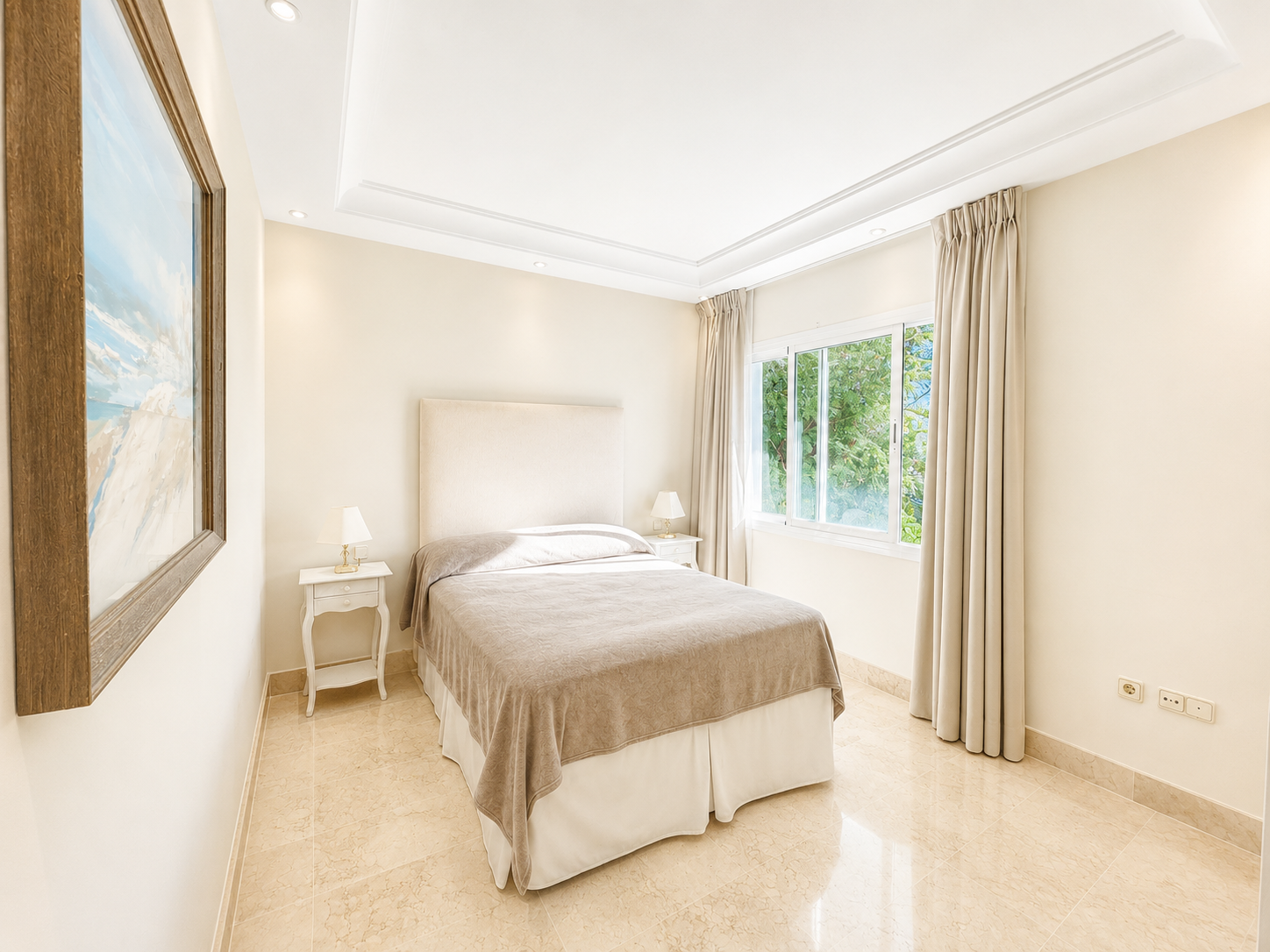 luxo-estate-15 Puerto Banus Marbella penthouse 3 Bedrooms