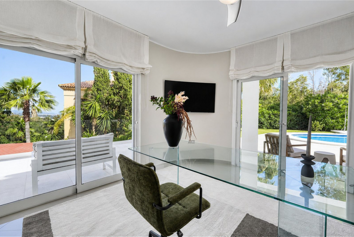 Benahavis villa 4 Bedrooms