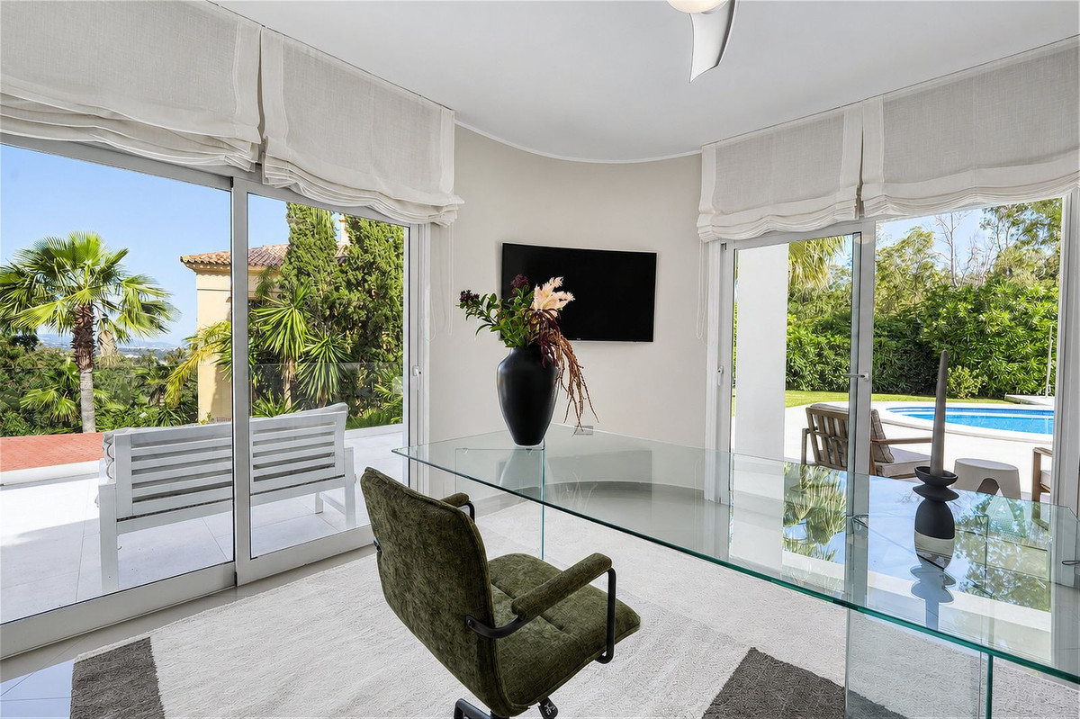 Benahavis villa 4 Bedrooms