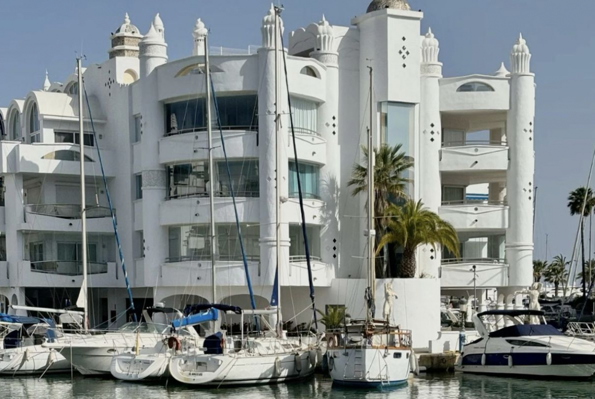 Arroyo de la Miel Benalmadena plot  Bedrooms