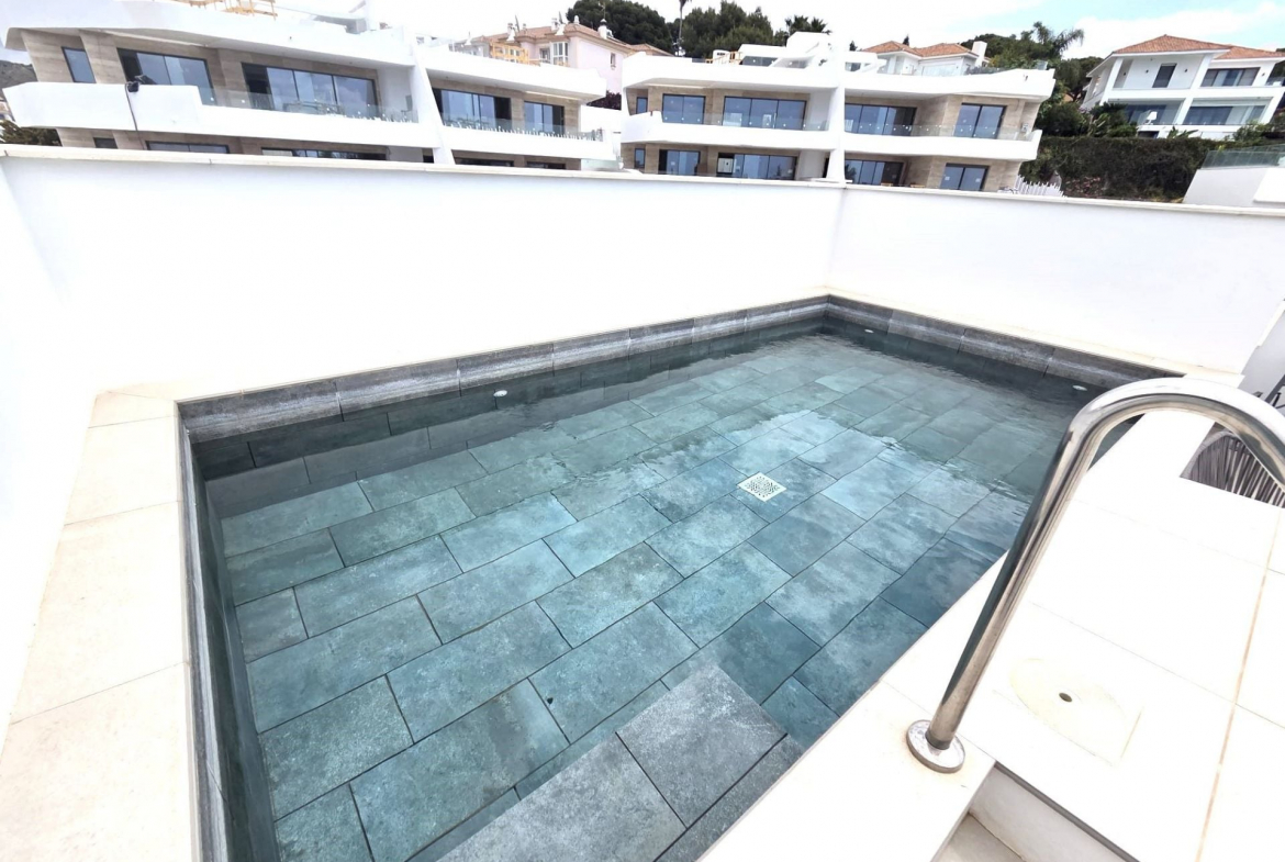 Cabopino Marbella penthouse 4 Bedrooms