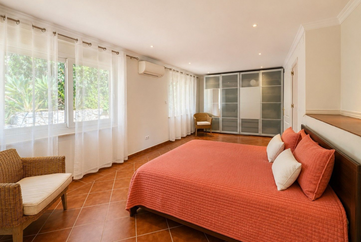 Cabopino Marbella villa 4 Bedrooms