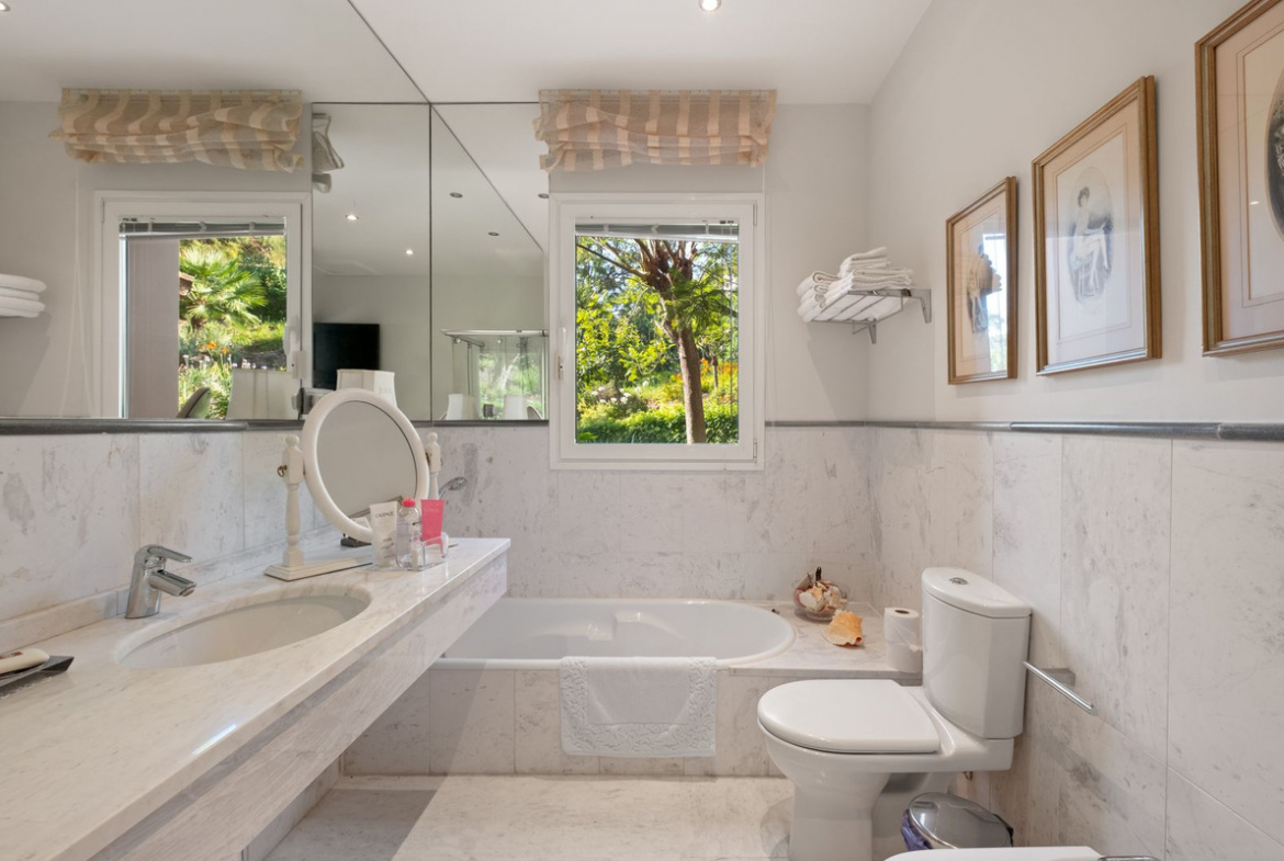 La Mairena Marbella villa 5 Bedrooms