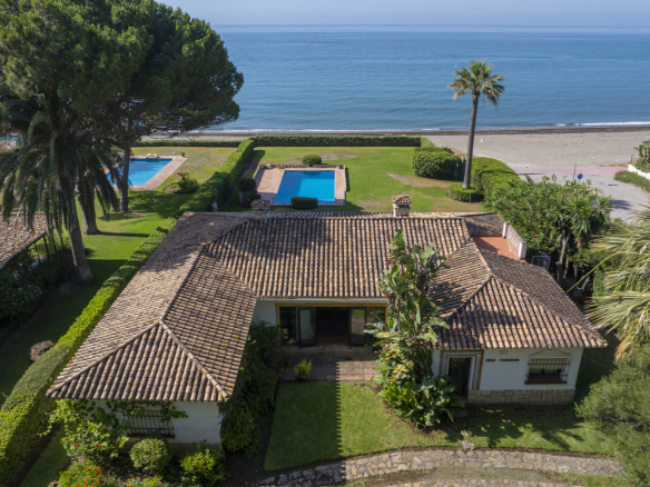 Estepona villa 5 Bedrooms