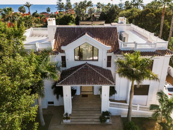 Estepona villa 7 Bedrooms