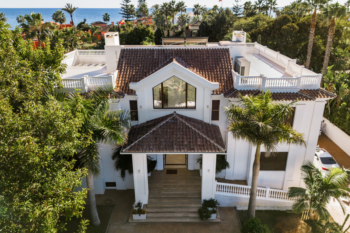 Estepona villa 7 Bedrooms