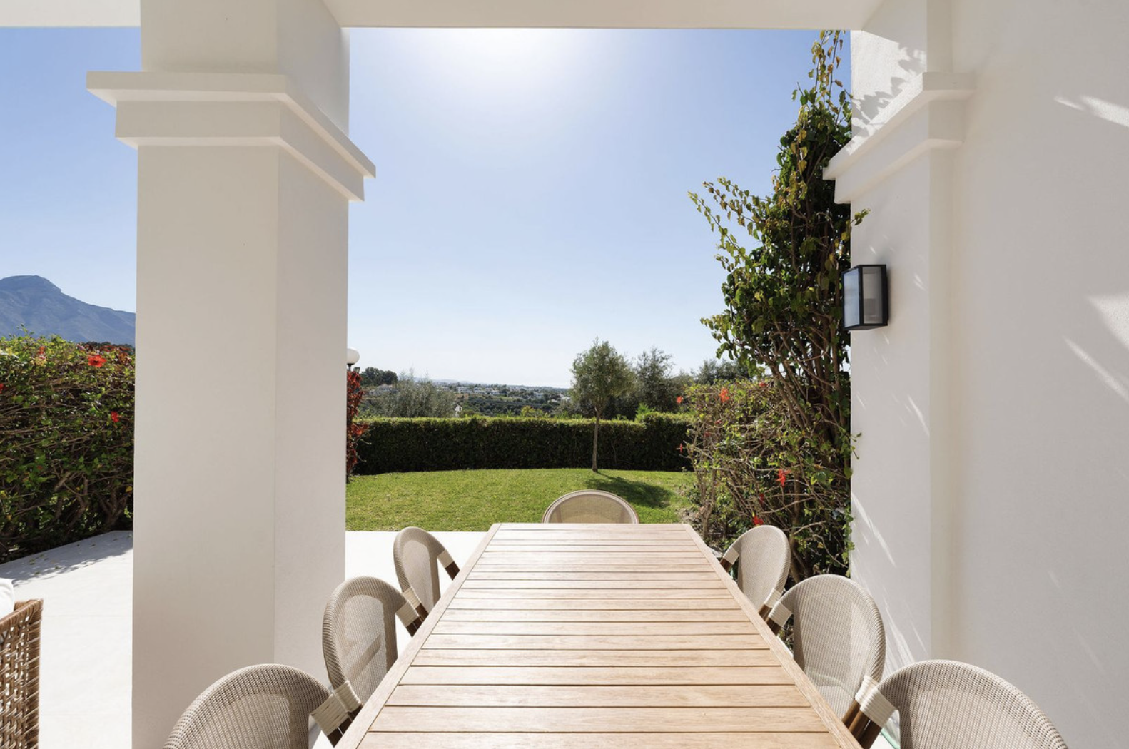luxo-estate-16 La Quinta Benahavis townhouse 4 Bedrooms