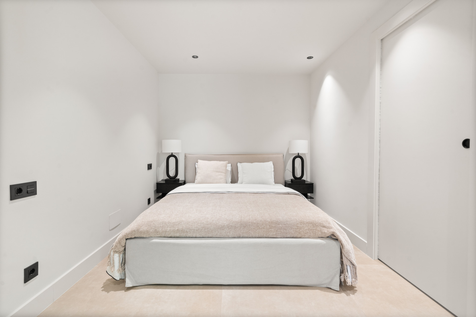 luxo-estate-16 Nueva Andalucia Marbella apartment 3 Bedrooms