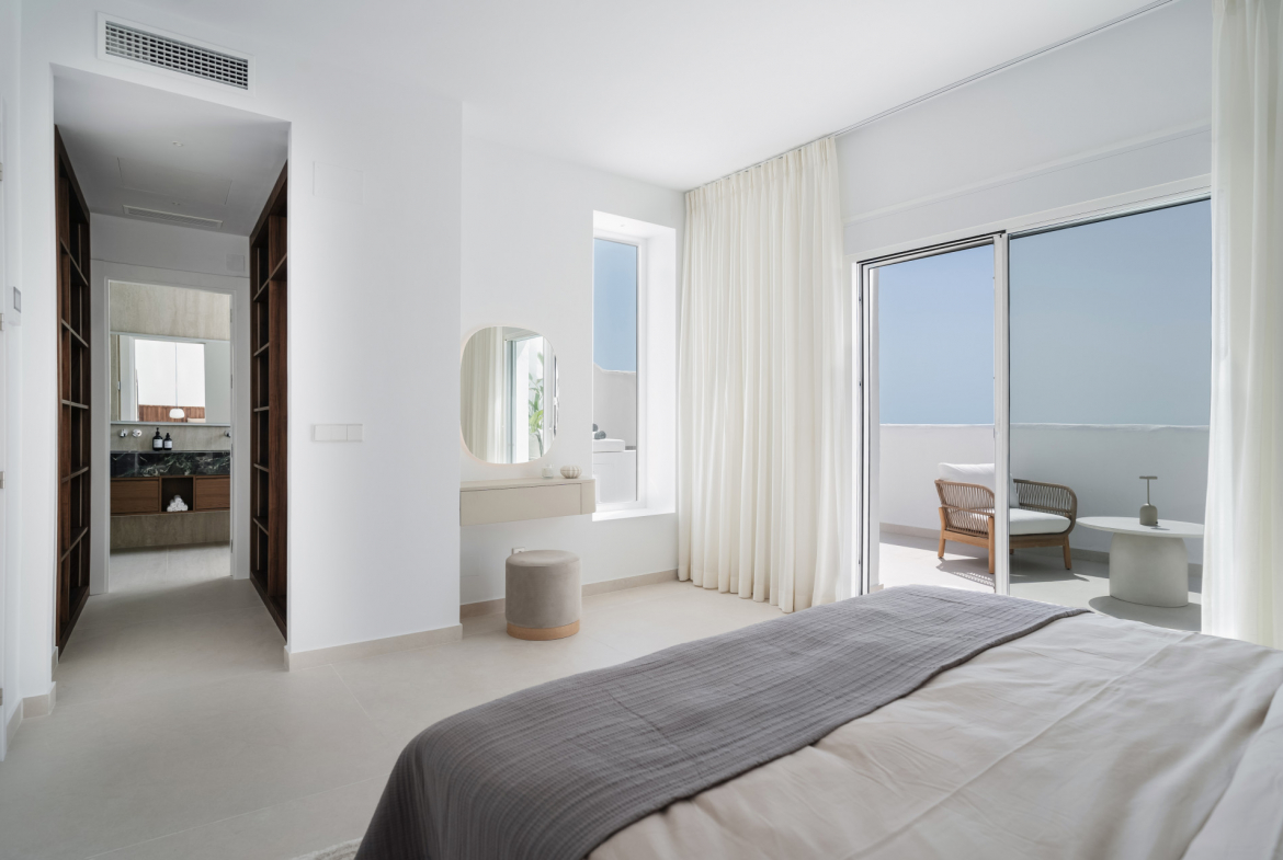 Nueva Andalucia Marbella penthouse 3 Bedrooms