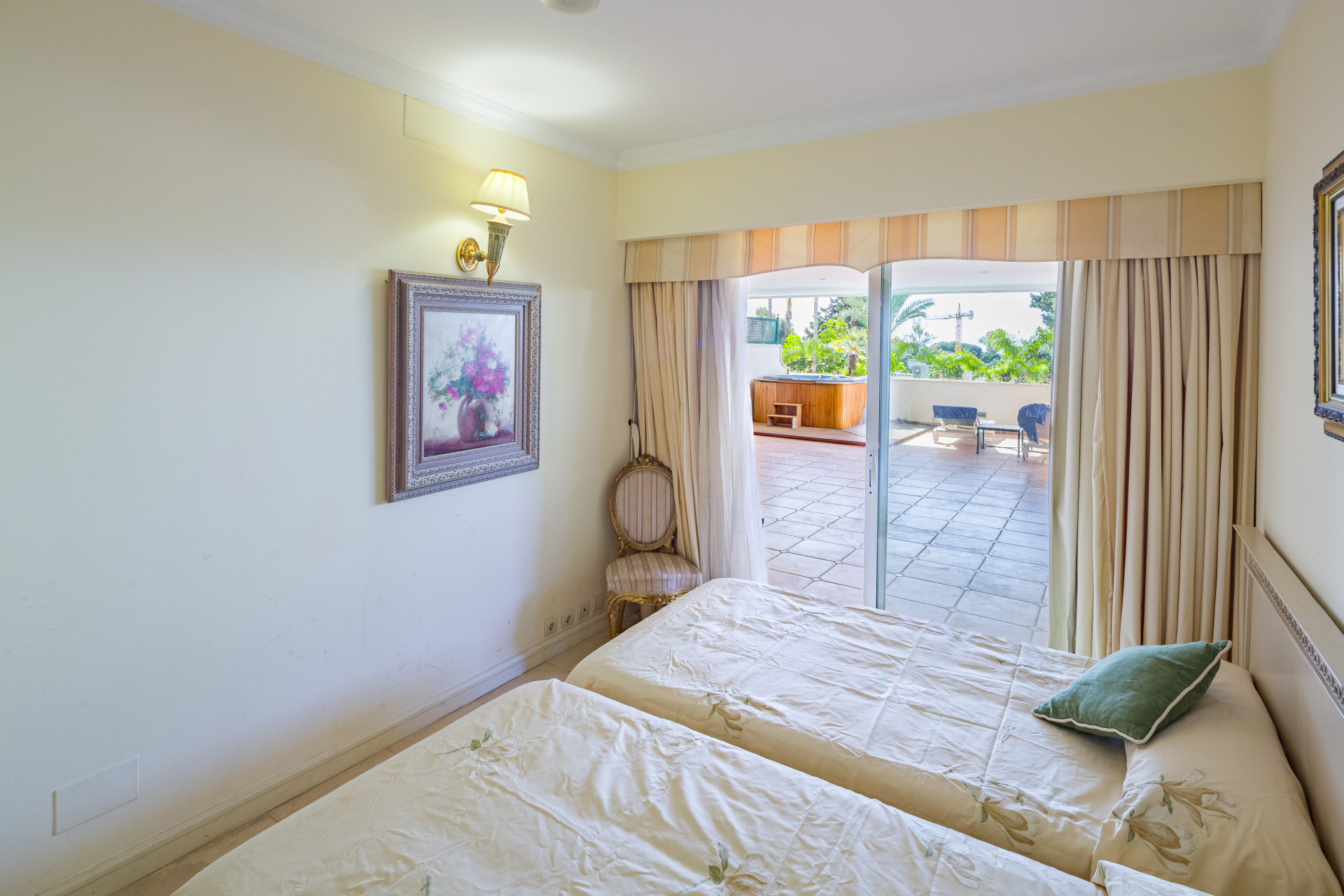 luxo-estate-16 Marbella Golden Mile Marbella apartment 2 Bedrooms