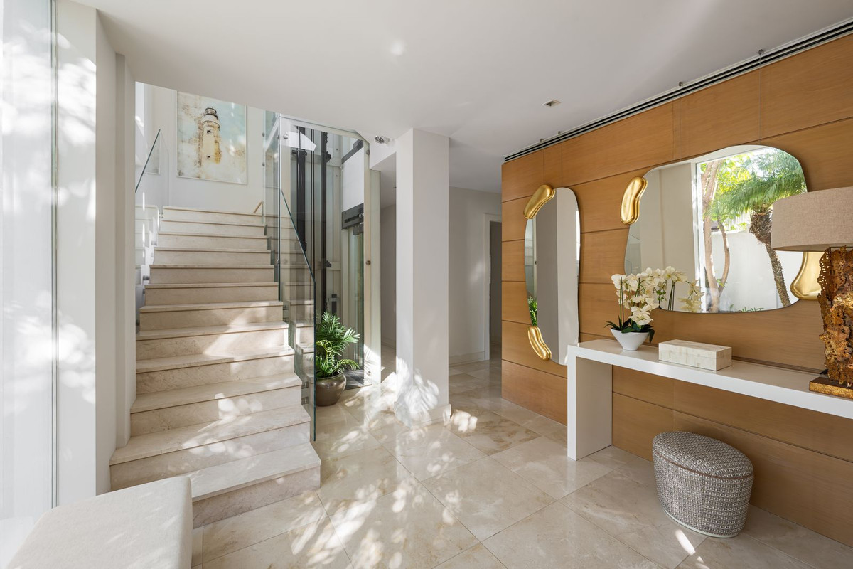 luxo-estate-16 Marbella Golden Mile Marbella villa 4 Bedrooms