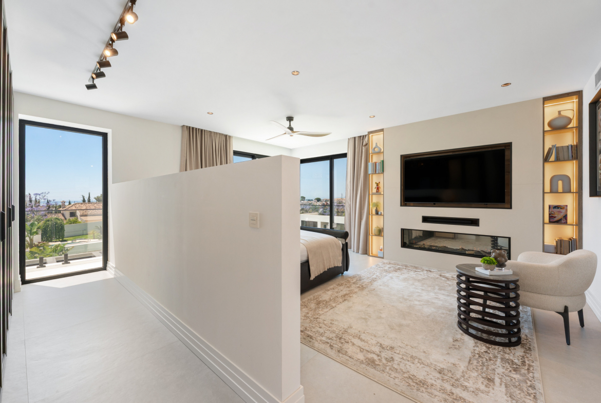 Estepona villa 6 Bedrooms