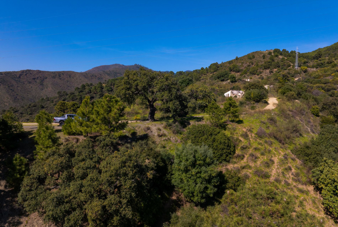 Monte Mayor Benahavis plot  Bedrooms