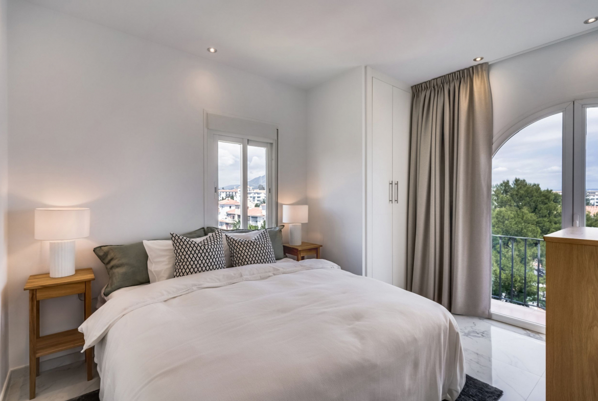 Puerto Banus Marbella penthouse 3 Bedrooms