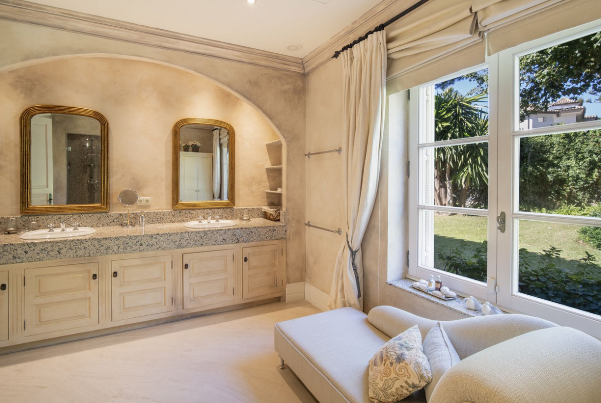 Marbella Golden Mile Marbella villa 7 Bedrooms